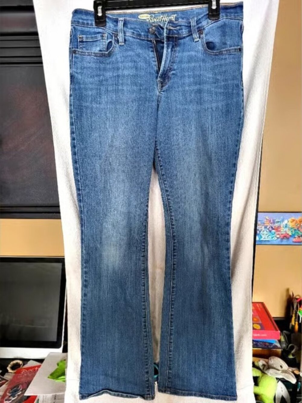 Sz 8 Old Navy The Sweetheart Bootcut Jeans - Light Wash